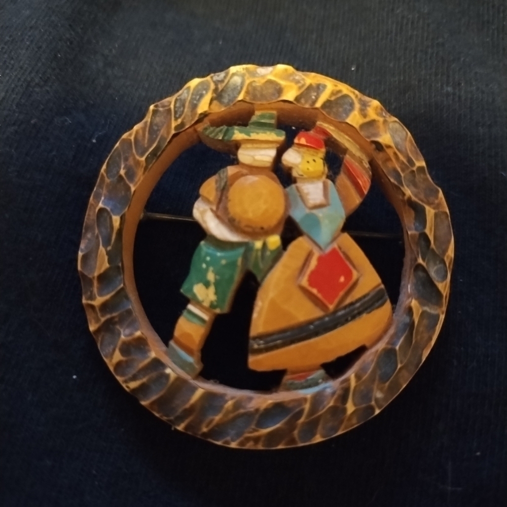 Vintage "Dutch couple" brooch